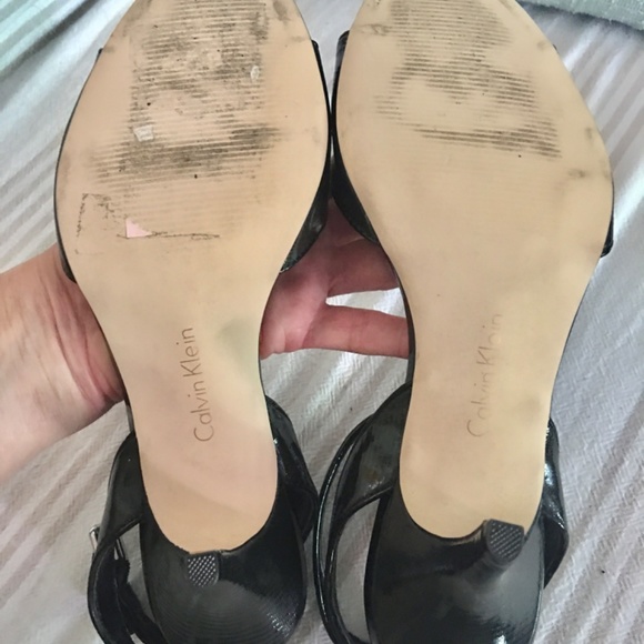 Calvin Klein Black Patent Leather Ankle Strap Sandals Medium Heel - Picture 7 of 12